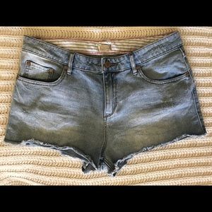 Brand New Roxy Cut Off Shorts